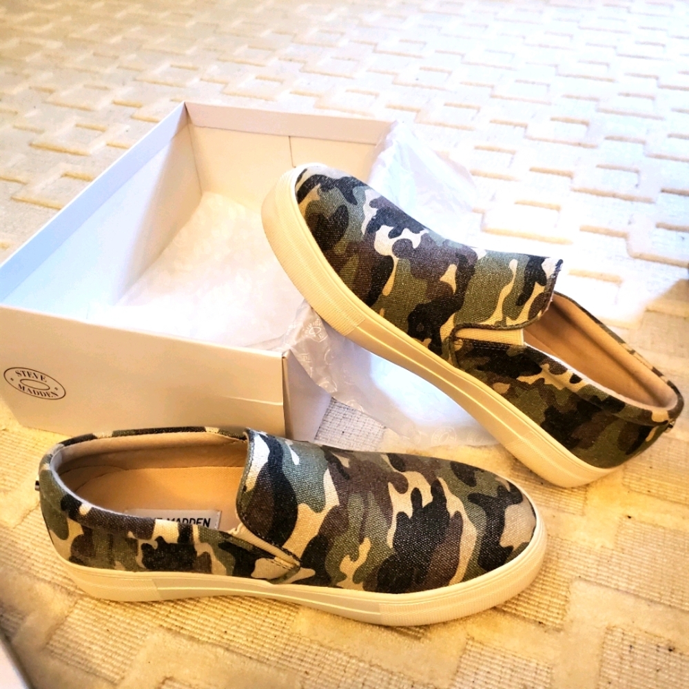 Steve Madden Gill Green Camo shoes
